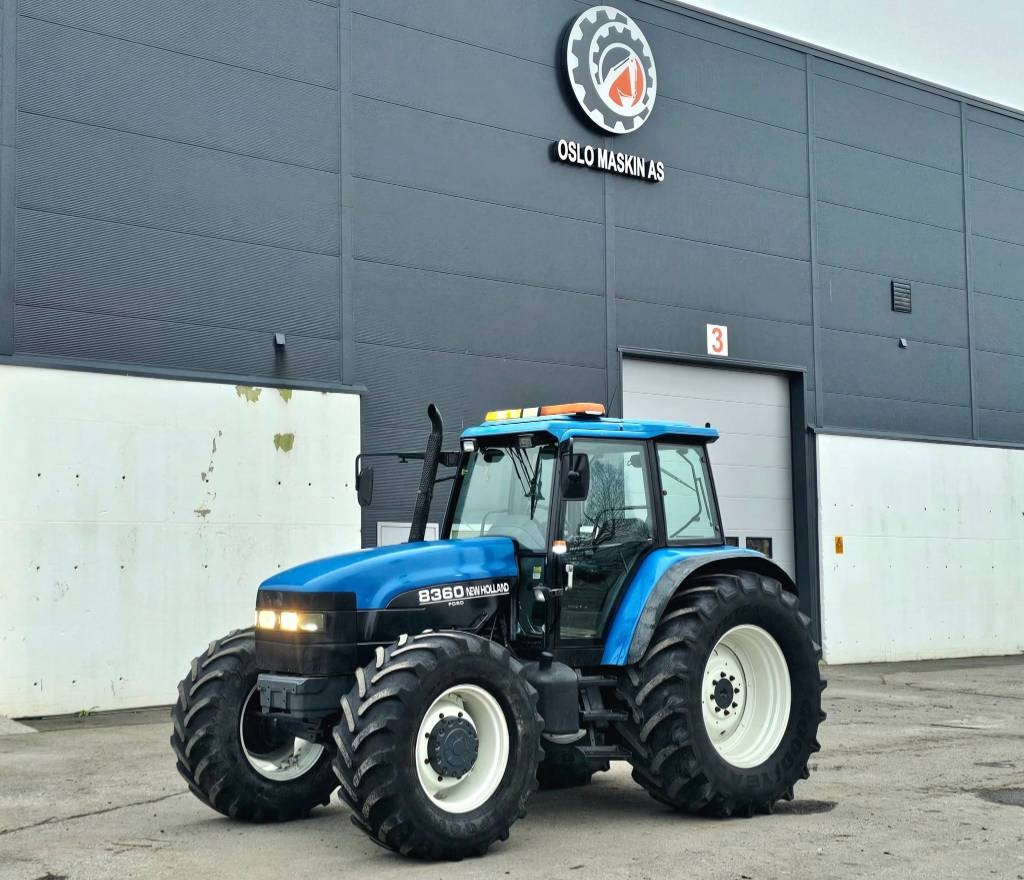 New Holland 8360 DT - Traktor: bild 1 New Holland 8360 DT - Traktor: bild 1
