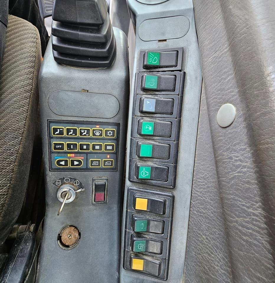 Bandgrävare Volvo EC 240 LC: bild 32 Bandgrävare Volvo EC 240 LC: bild 32