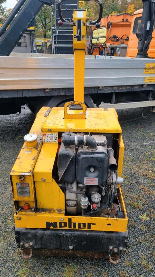 DVH 701 Weber Walze Glattmantel Walze Rüttelwalze Dublex Vibrationswalze Rüttelplatte Strassenwalze Plattenverdichter DVH 603 - Små asfaltvältar: bild 2 DVH 701 Weber Walze Glattmantel Walze Rüttelwalze Dublex Vibrationswalze Rüttelplatte Strassenwalze Plattenverdichter DVH 603 - Små asfaltvältar: bild 2