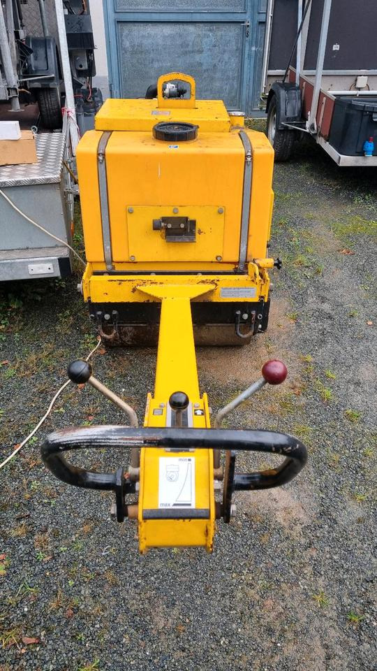 DVH 701 Weber Walze Glattmantel Walze Rüttelwalze Dublex Vibrationswalze Rüttelplatte Strassenwalze Plattenverdichter DVH 603 - Små asfaltvältar: bild 4 DVH 701 Weber Walze Glattmantel Walze Rüttelwalze Dublex Vibrationswalze Rüttelplatte Strassenwalze Plattenverdichter DVH 603 - Små asfaltvältar: bild 4