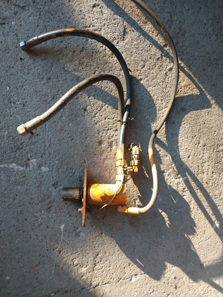 Hydraulikmotor Schmidt DST SST Salzstreuer Winterdienst Unimog - Hydraulmotor för Utility/ Specialfordon: bild 1 Hydraulikmotor Schmidt DST SST Salzstreuer Winterdienst Unimog - Hydraulmotor för Utility/ Specialfordon: bild 1