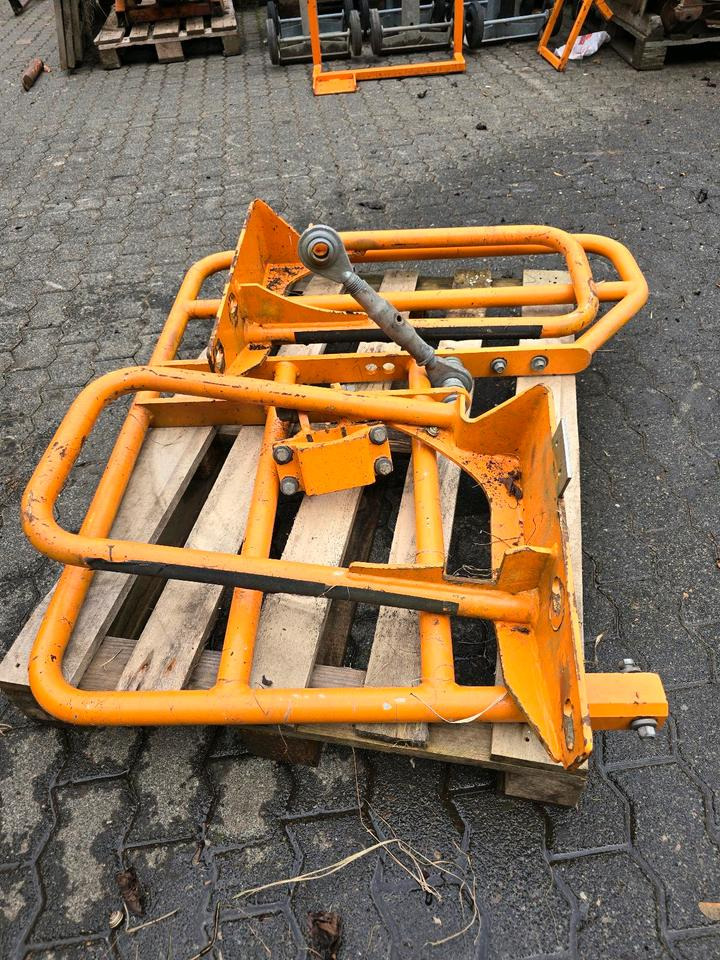 Mulag Seitenanfahrschutz Lampenbügel für Unimog U 300 400 500 UGE UGN 405/12 405/10 Böschungsmäher Böschungsmulcher MHU 800 ME 700 Stoßstange Lampenschutzbügel - Karosseri och exteriör för Utility/ Specialfordon: bild 4 Mulag Seitenanfahrschutz Lampenbügel für Unimog U 300 400 500 UGE UGN 405/12 405/10 Böschungsmäher Böschungsmulcher MHU 800 ME 700 Stoßstange Lampenschutzbügel - Karosseri och exteriör för Utility/ Specialfordon: bild 4