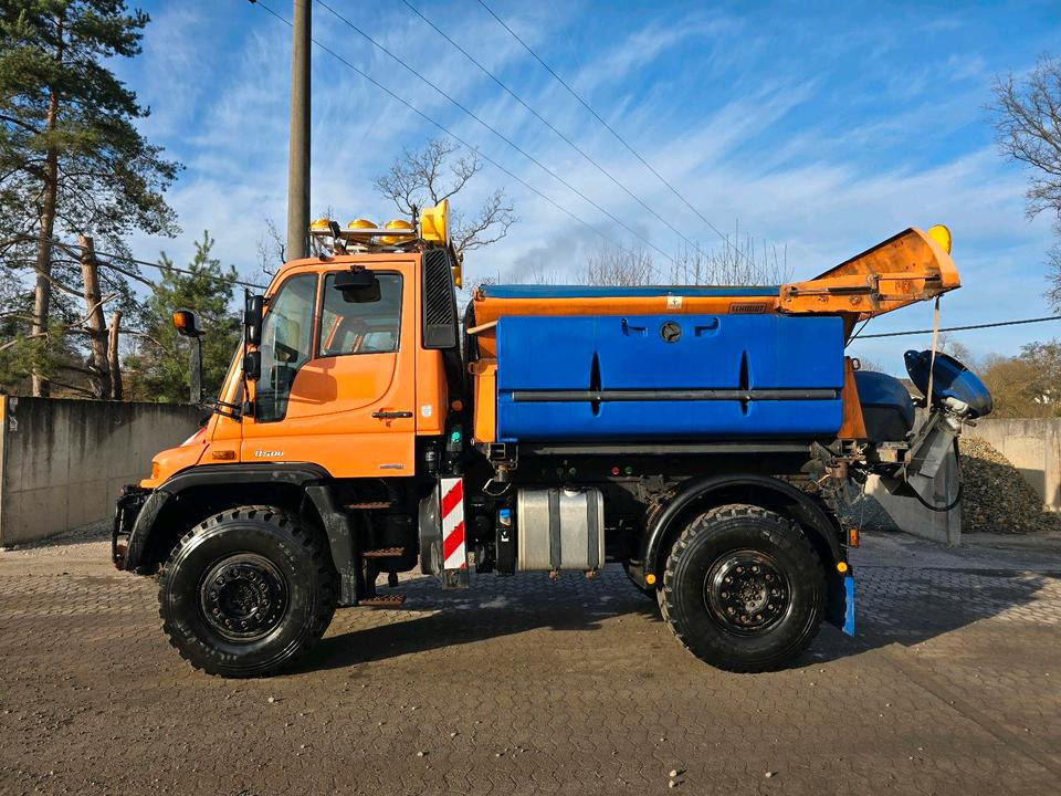 Unimog U500 2008 EasyDrive Variopilot Leistungshydraulik 405/10 405/12 NKS-Z-UGN-43K Bluetec 4 Mercedes-Benz UGE UGN Schmidt Stratos Salzstreuer - Plogbil: bild 2 Unimog U500 2008 EasyDrive Variopilot Leistungshydraulik 405/10 405/12 NKS-Z-UGN-43K Bluetec 4 Mercedes-Benz UGE UGN Schmidt Stratos Salzstreuer - Plogbil: bild 2