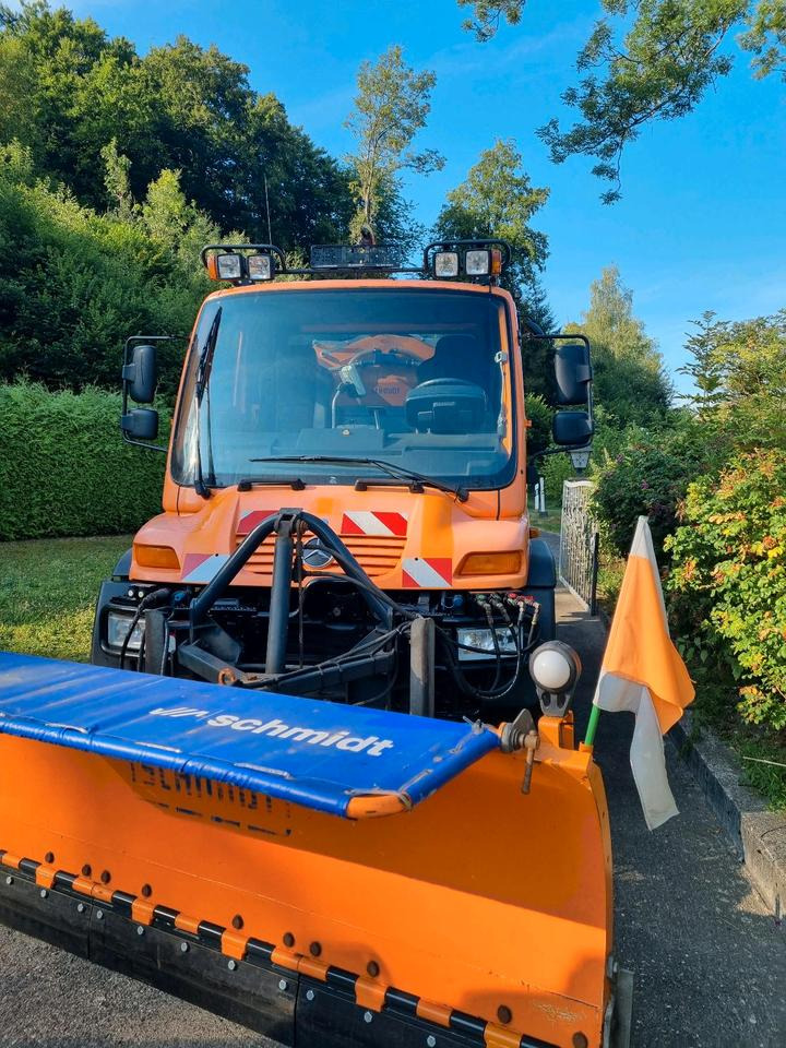 Zu Vermieten! Unimog 405 U400 Winterdienst Schmidt Schneepflug Schneeschild Salzstreuer Leasing Miete - Plogbil: bild 3 Zu Vermieten! Unimog 405 U400 Winterdienst Schmidt Schneepflug Schneeschild Salzstreuer Leasing Miete - Plogbil: bild 3