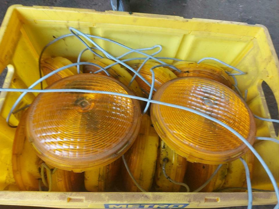 Nissen LED Vorwarner Leuchte Zyklop 220 Absperrtafel Vorwarntafel - Ljus/ Belysning: bild 1 Nissen LED Vorwarner Leuchte Zyklop 220 Absperrtafel Vorwarntafel - Ljus/ Belysning: bild 1