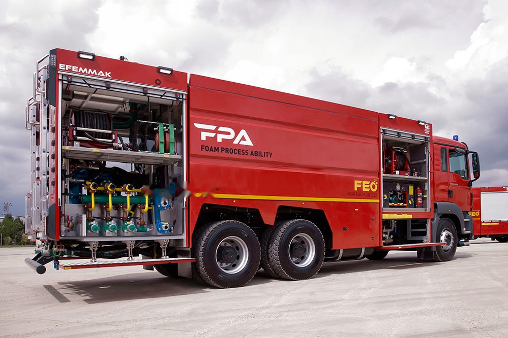 EFEMMAK Lx-Industrial Fire Vehicle - Släck/ Räddningsvagn: bild 3 EFEMMAK Lx-Industrial Fire Vehicle - Släck/ Räddningsvagn: bild 3