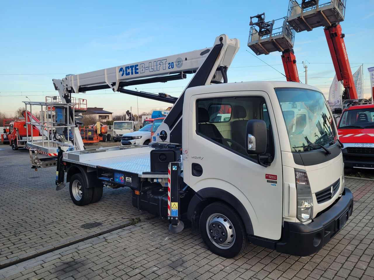 Renault Maxity podnośnik koszowy zwyżka 20 m CTE B-lift 20 JHV - Billift: bild 3 Renault Maxity podnośnik koszowy zwyżka 20 m CTE B-lift 20 JHV - Billift: bild 3