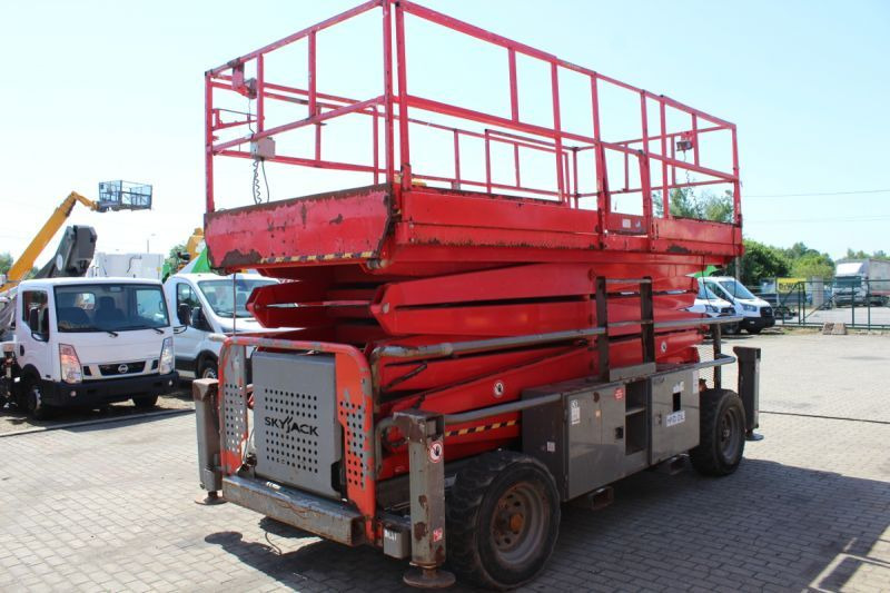 Podnośnik nożycowy 4x4 spalinowy 17 m Skyjack SJ9250 - Saxlift: bild 3 Podnośnik nożycowy 4x4 spalinowy 17 m Skyjack SJ9250 - Saxlift: bild 3