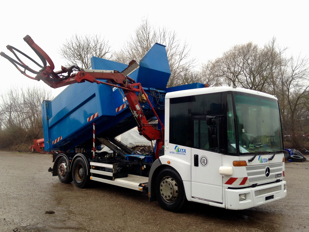 MERCEDES-BENZ ECONIC - Sopbil: bild 1 MERCEDES-BENZ ECONIC - Sopbil: bild 1