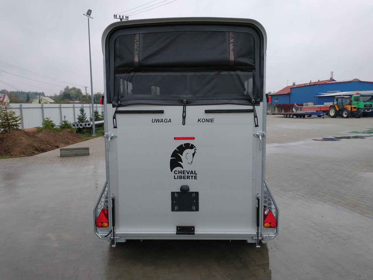 Cheval Liberté Touring Country + Siodlarnia, Debon - Hästsläp: bild 4 Cheval Liberté Touring Country + Siodlarnia, Debon - Hästsläp: bild 4