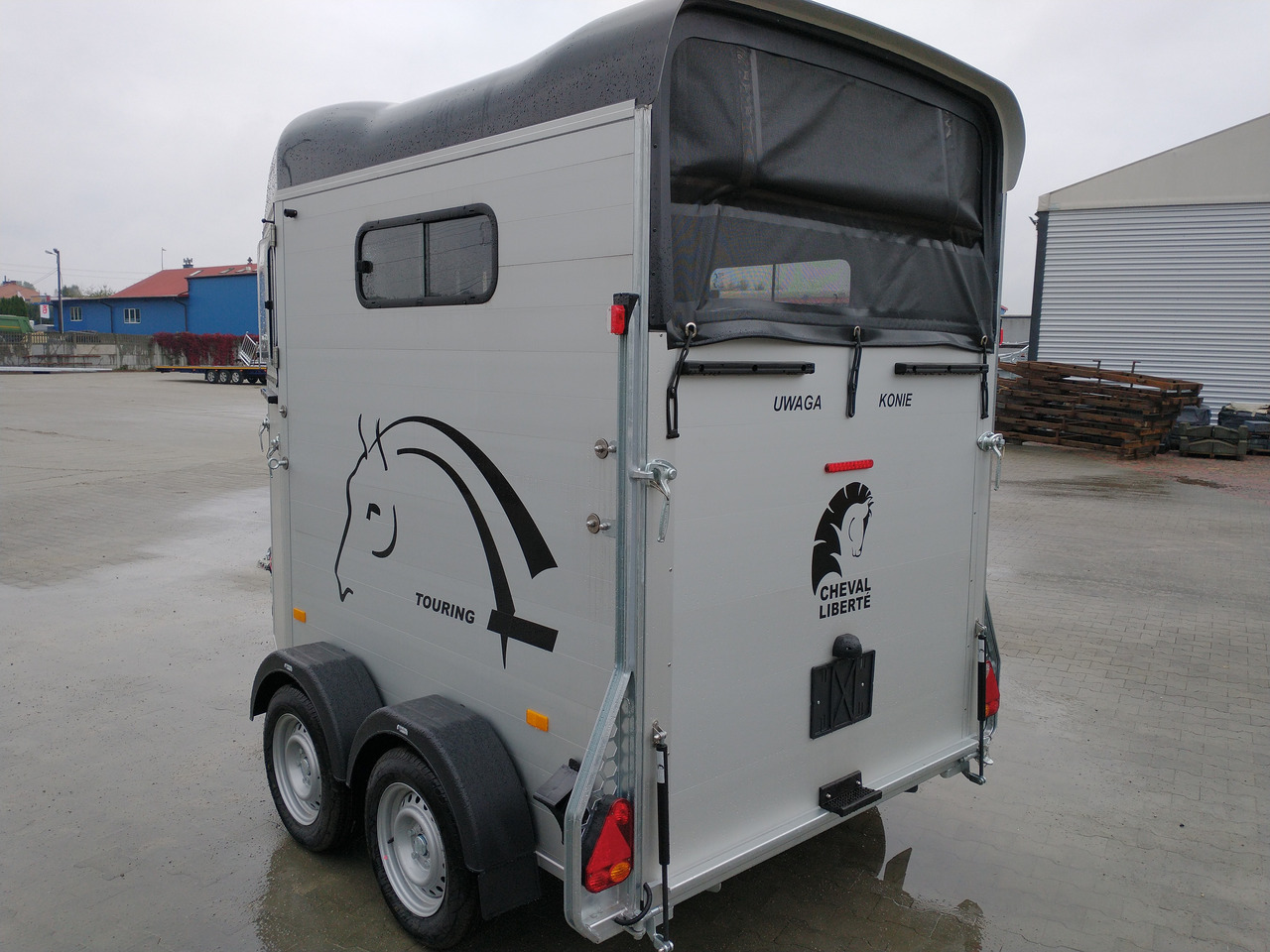 Cheval Liberté Touring Country + Siodlarnia, Debon - Hästsläp: bild 5 Cheval Liberté Touring Country + Siodlarnia, Debon - Hästsläp: bild 5