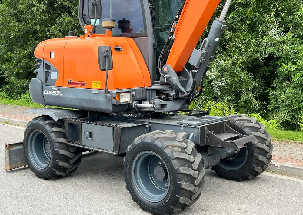 Doosan DOOSAN DX57W *ROTOTILT* 2200 Motogodzin * Jak Nowa * Sprowadzona * Stan Perfekcyjny - Grävmaskin på däck: bild 5 Doosan DOOSAN DX57W *ROTOTILT* 2200 Motogodzin * Jak Nowa * Sprowadzona * Stan Perfekcyjny - Grävmaskin på däck: bild 5