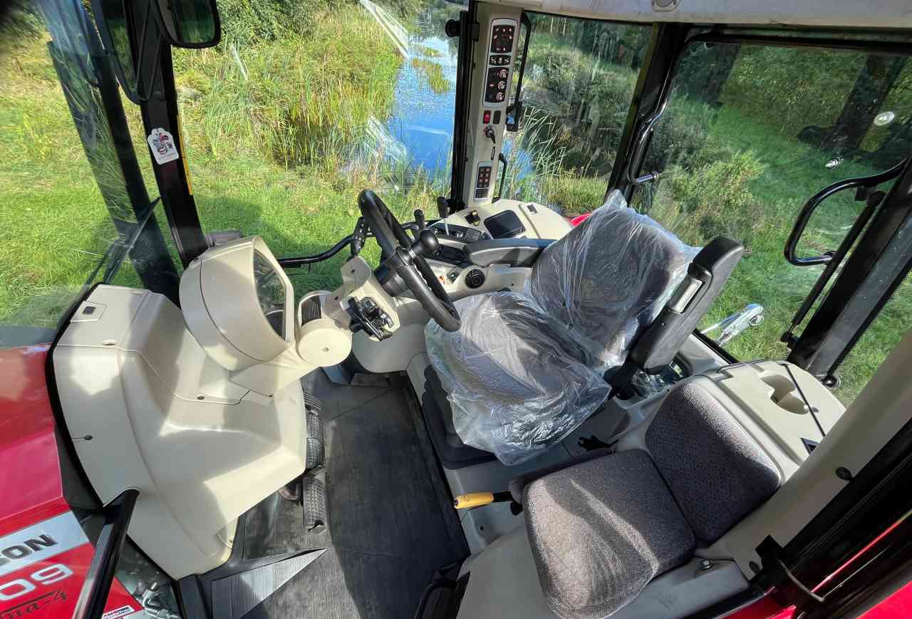 Massey Ferguson 5609 Dyna-4 Essential - Traktor: bild 5 Massey Ferguson 5609 Dyna-4 Essential - Traktor: bild 5