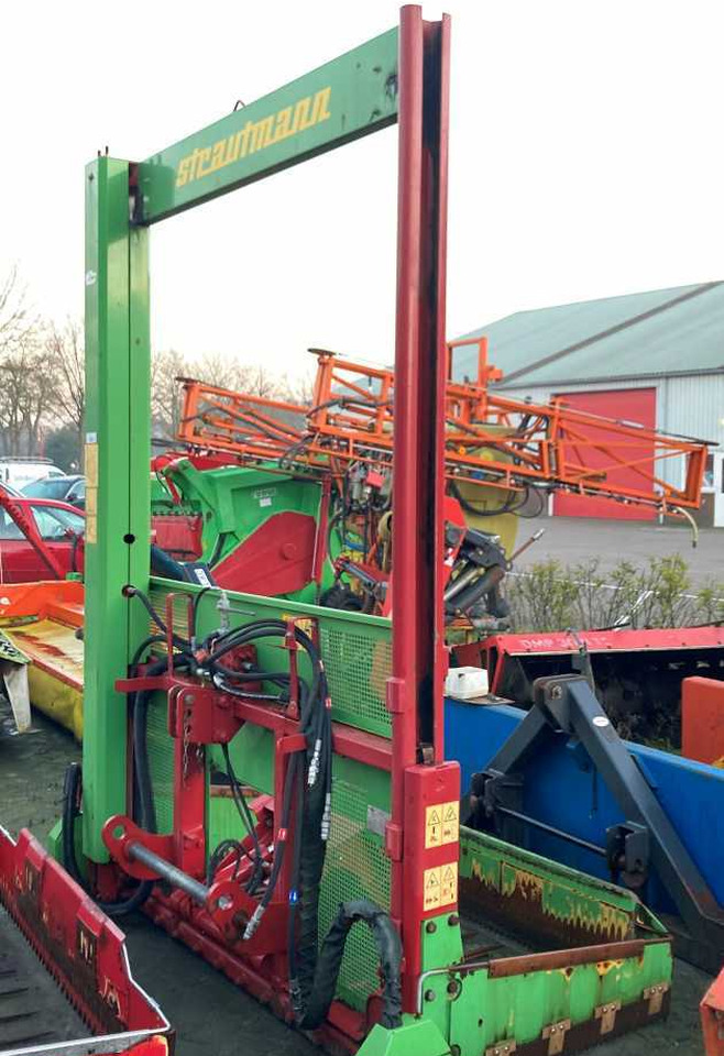 Strautmann HQ 3800 kuilsnijder voermachines - Utrustning för ensilage: bild 4 Strautmann HQ 3800 kuilsnijder voermachines - Utrustning för ensilage: bild 4