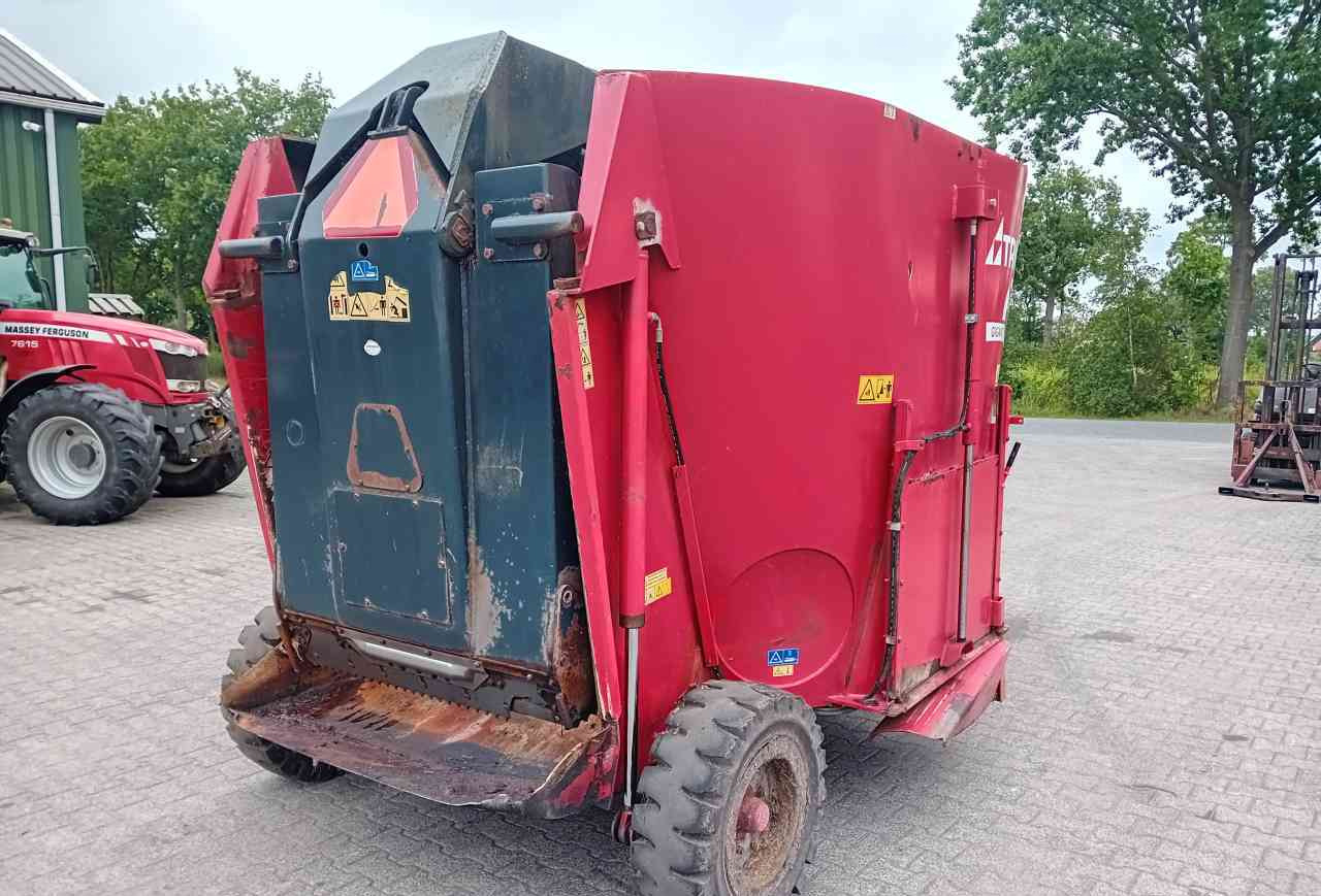 Trioliet Gigant 900 voermengwagen - Fullfoderblandare: bild 3 Trioliet Gigant 900 voermengwagen - Fullfoderblandare: bild 3