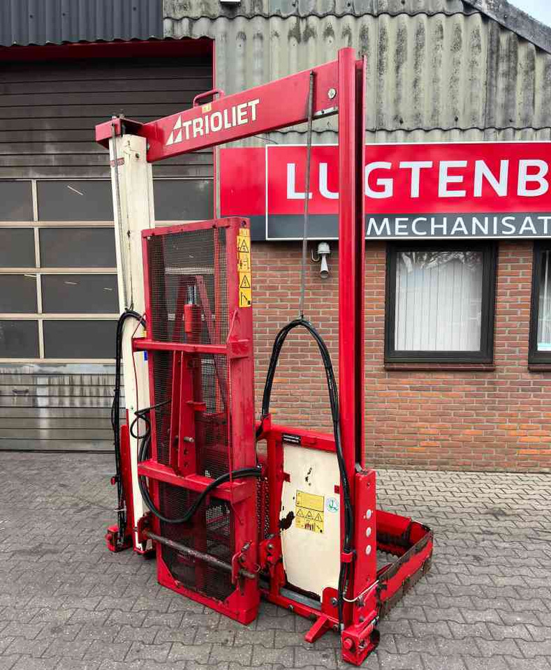 Trioliet TU195 Kuilvoersnijder kuilsnijder hefmast voermachines - Utrustning för ensilage: bild 1 Trioliet TU195 Kuilvoersnijder kuilsnijder hefmast voermachines - Utrustning för ensilage: bild 1