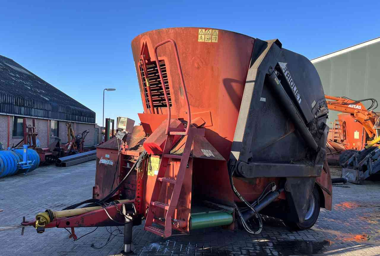 Trioliet Triomix 1200 zelfladende voermengwagen voermachines - Fullfoderblandare: bild 5 Trioliet Triomix 1200 zelfladende voermengwagen voermachines - Fullfoderblandare: bild 5