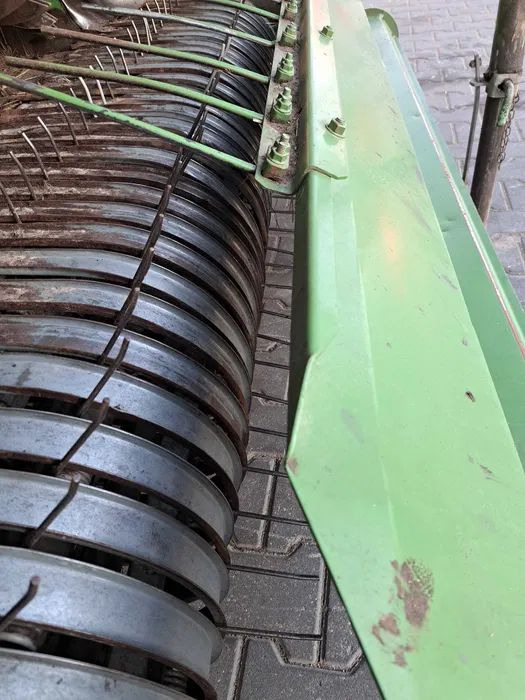 Krone 1250 Round Pack - Rundbalspress: bild 3 Krone 1250 Round Pack - Rundbalspress: bild 3