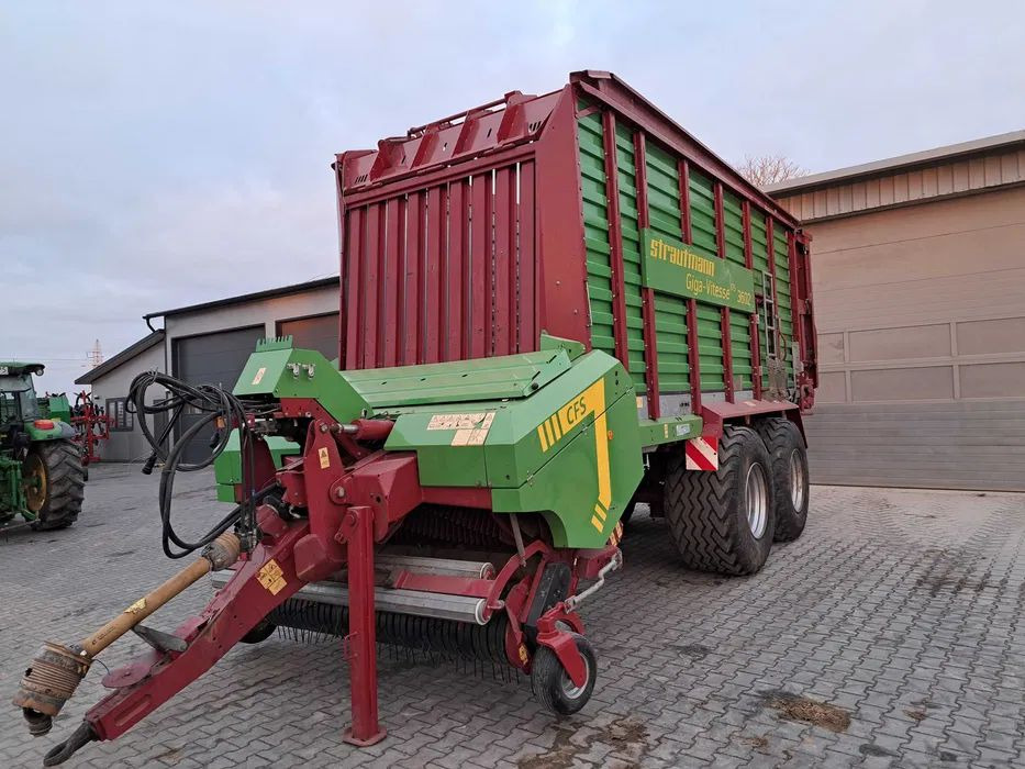 Przyczepa samozbierająca Strautmann 3602 Giga Vitesse 2019 rok - Ensilagevagn: bild 1 Przyczepa samozbierająca Strautmann 3602 Giga Vitesse 2019 rok - Ensilagevagn: bild 1