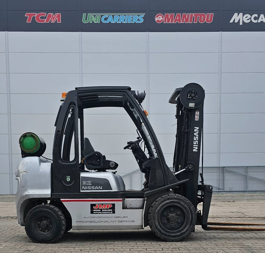 Nissan UG1D2A32LQ - Gasoltruck: bild 3 Nissan UG1D2A32LQ - Gasoltruck: bild 3