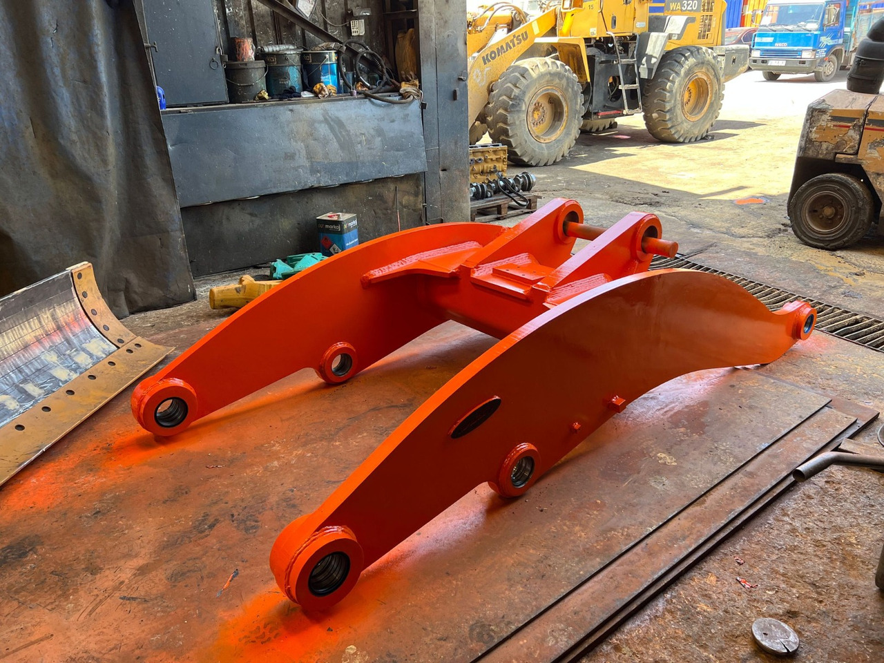 Hitachi ARM - Bom för Byggmaskiner: bild 1 Hitachi ARM - Bom för Byggmaskiner: bild 1