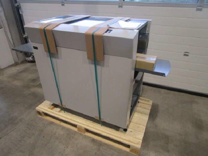 AUTOMATISCHES SCHNEIDSYSTEM UCHIDA AEROCUT ONE - Pappersskärmaskin: bild 2 AUTOMATISCHES SCHNEIDSYSTEM UCHIDA AEROCUT ONE - Pappersskärmaskin: bild 2