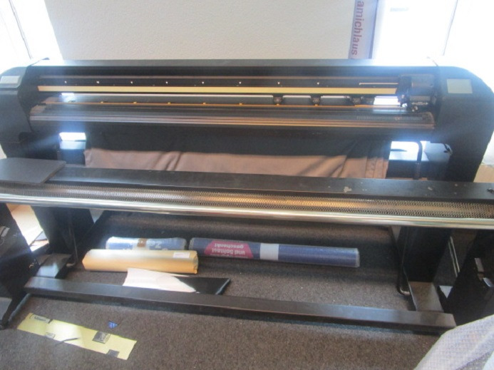 SCHNEIDEPLOTTER SUMMA S140 MIT UV-TROCKNER FCD-01 - Pappersskärmaskin: bild 2 SCHNEIDEPLOTTER SUMMA S140 MIT UV-TROCKNER FCD-01 - Pappersskärmaskin: bild 2