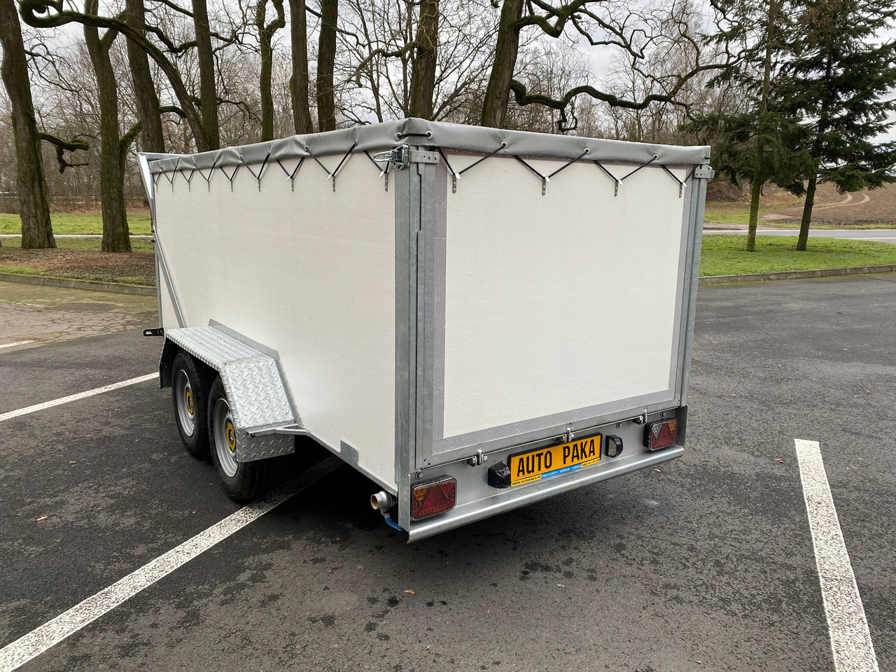 PRZYCZEPA DO PRZEWOZU ŚWIŃ / BYDŁA, DMC 2700 / TRAILER FOR TRANSPORTING PIGS / CATTLE, DMC 2700 - Djursläp: bild 3 PRZYCZEPA DO PRZEWOZU ŚWIŃ / BYDŁA, DMC 2700 / TRAILER FOR TRANSPORTING PIGS / CATTLE, DMC 2700 - Djursläp: bild 3