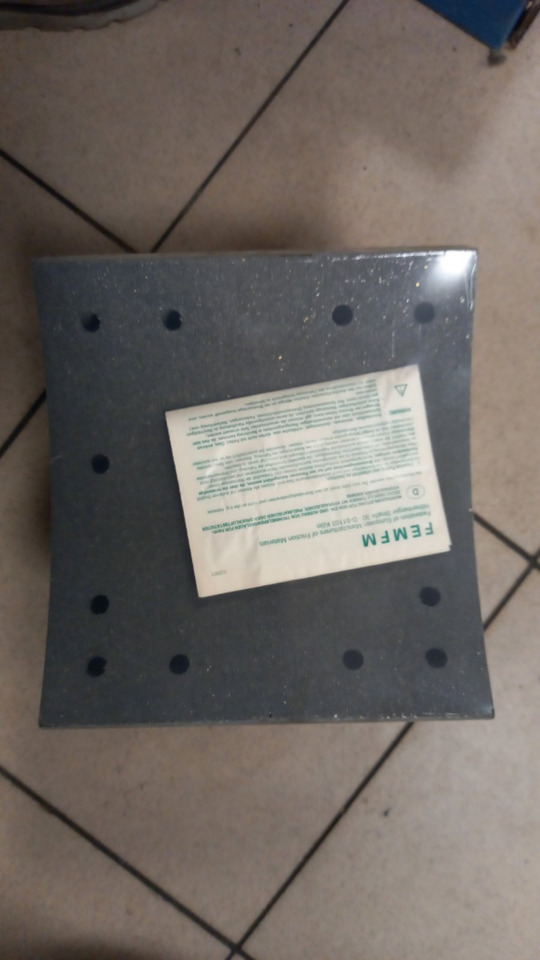 TRAILOR L200 - Bromsskor: bild 2 TRAILOR L200 - Bromsskor: bild 2