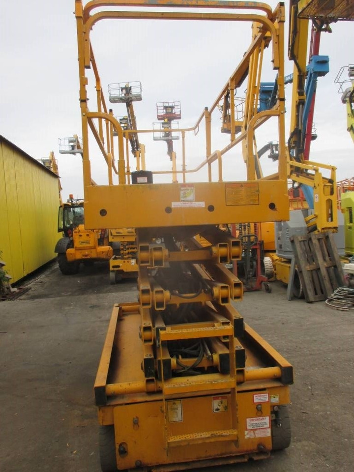 Haulotte Compact 12  - Saxlift: bild 3 Haulotte Compact 12  - Saxlift: bild 3