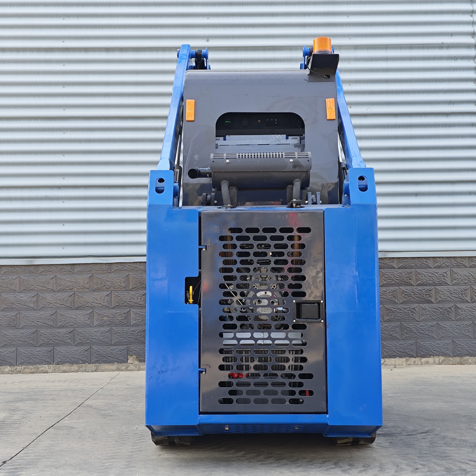 LEZUM LA670 Skid Steer Euro 5/Epa Engine Kubota Mini Small Skid Steer Loader For Sale - Kompaktlastare/ Slirstyrda lastare: bild 3 LEZUM LA670 Skid Steer Euro 5/Epa Engine Kubota Mini Small Skid Steer Loader For Sale - Kompaktlastare/ Slirstyrda lastare: bild 3