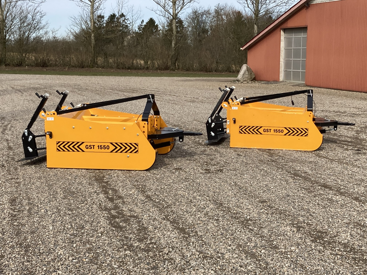 GST  1500-3000  Gravel Road leveler box laying of gravel  for trucks and tractor - Schaktvagn: bild 5 GST  1500-3000  Gravel Road leveler box laying of gravel  for trucks and tractor - Schaktvagn: bild 5