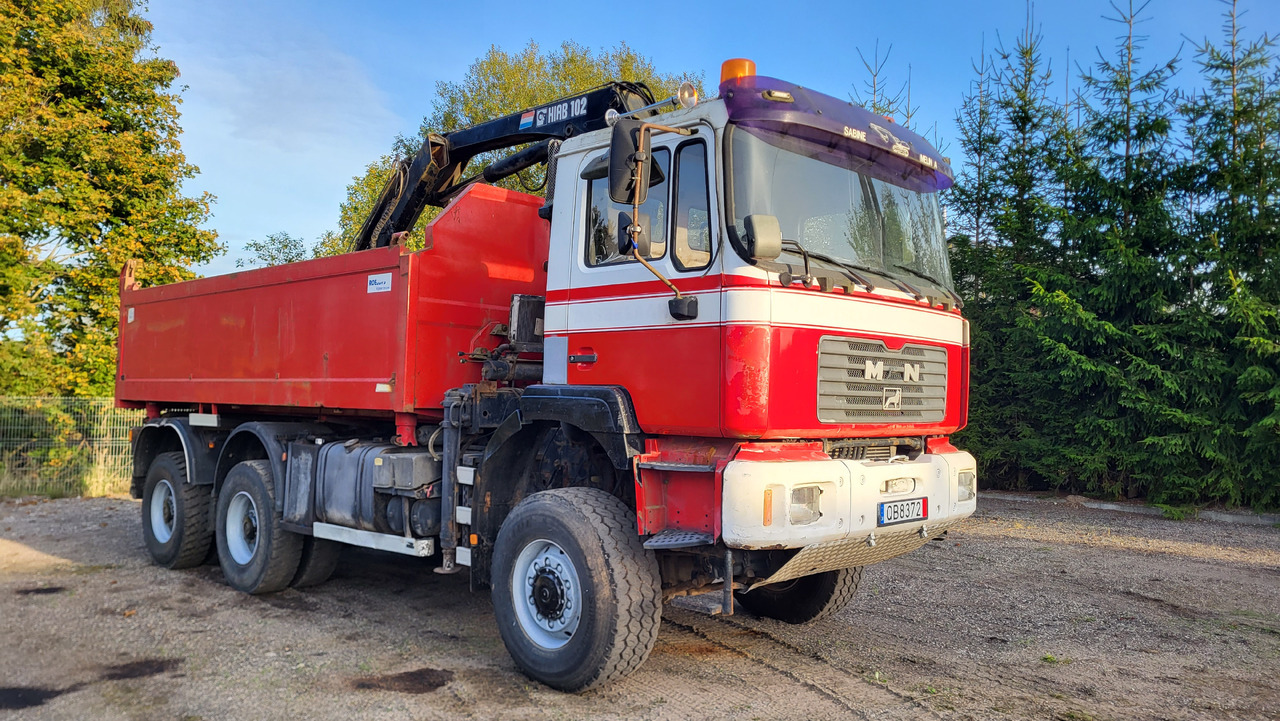 MAN 33.414 6X6 HIAB 102 33.414 - Tippbil lastbil: bild 2 MAN 33.414 6X6 HIAB 102 33.414 - Tippbil lastbil: bild 2