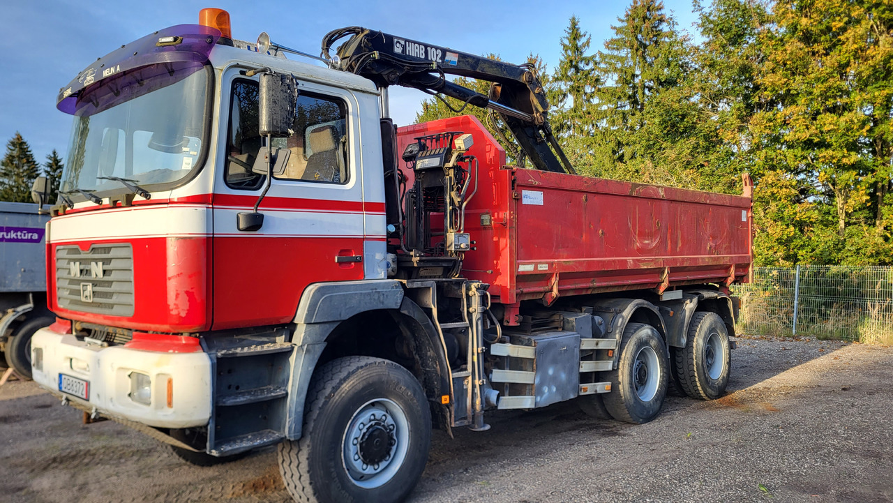 MAN 33.414 6X6 HIAB 102 33.414 - Tippbil lastbil: bild 1 MAN 33.414 6X6 HIAB 102 33.414 - Tippbil lastbil: bild 1
