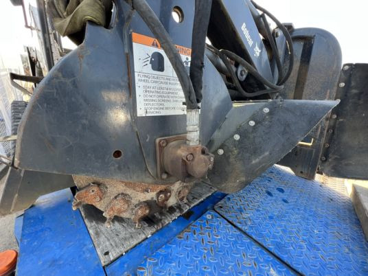 Dessoucheuse pour chargeur - Stubbfräs: bild 2 Dessoucheuse pour chargeur - Stubbfräs: bild 2