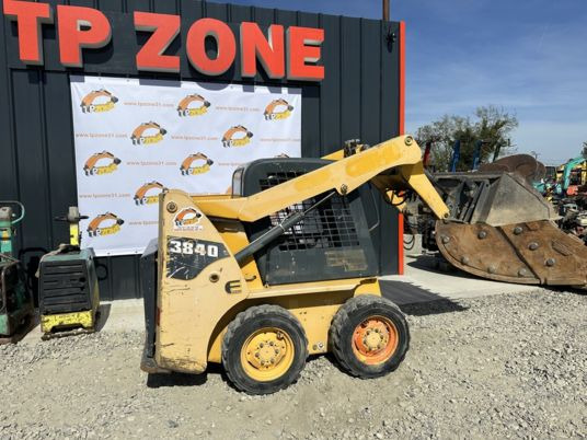 Gehl 3840 - Kompaktlastare/ Slirstyrda lastare: bild 3 Gehl 3840 - Kompaktlastare/ Slirstyrda lastare: bild 3