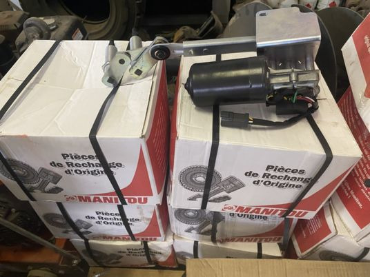 Moteur d’essuie-glace manitou - Vindrutetorkare för Materialhanteringsutrustning: bild 1 Moteur d’essuie-glace manitou - Vindrutetorkare för Materialhanteringsutrustning: bild 1