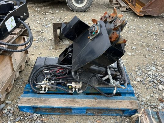 Rogneuse de souche pour mini chargeur - Stubbfräs: bild 2 Rogneuse de souche pour mini chargeur - Stubbfräs: bild 2