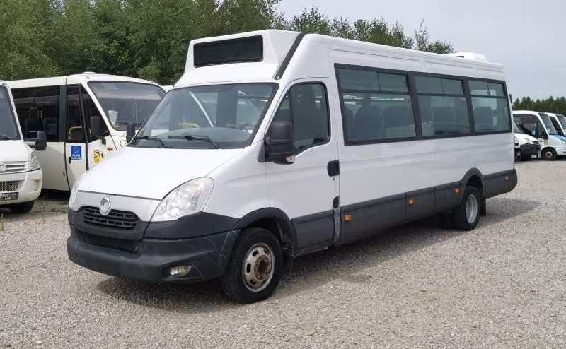 Iveco Daily 23 *NOWY SILNIK* 2 SZTUKI*, klima, winda - Förortsbuss: bild 3 Iveco Daily 23 *NOWY SILNIK* 2 SZTUKI*, klima, winda - Förortsbuss: bild 3