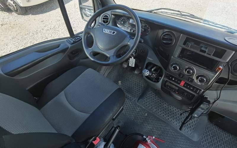 Minibuss, Persontransport Iveco Daily 23 miejsca, KLIMA, WEBASTO: bild 13 Minibuss, Persontransport Iveco Daily 23 miejsca, KLIMA, WEBASTO: bild 13