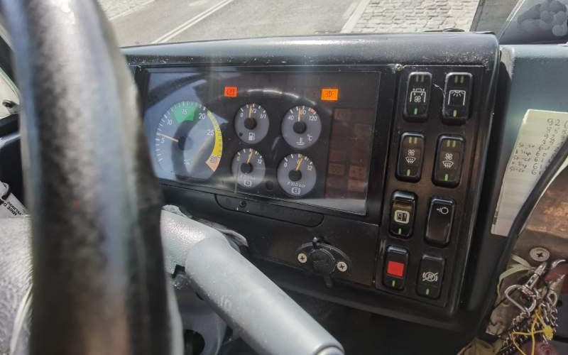 Mercedes-Benz Vario 814D 38+12 - Förortsbuss: bild 5 Mercedes-Benz Vario 814D 38+12 - Förortsbuss: bild 5