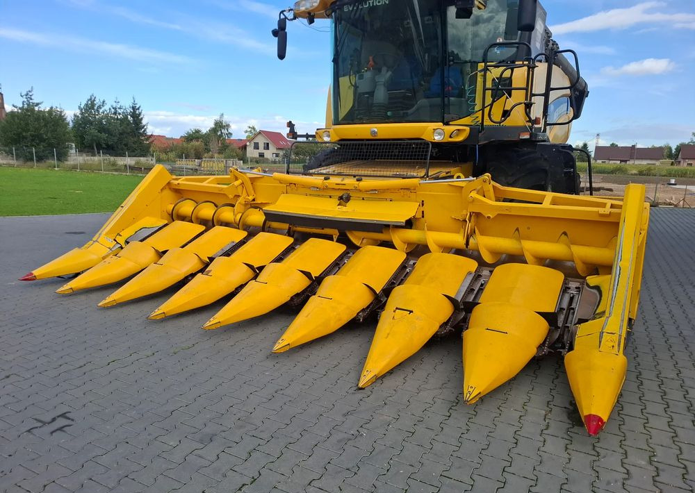 New Holland 8-75 2012 Rok, Przystawka do kukurydzy , Nie malowana, Stan Idealny - Skärbord för majs: bild 1 New Holland 8-75 2012 Rok, Przystawka do kukurydzy , Nie malowana, Stan Idealny - Skärbord för majs: bild 1