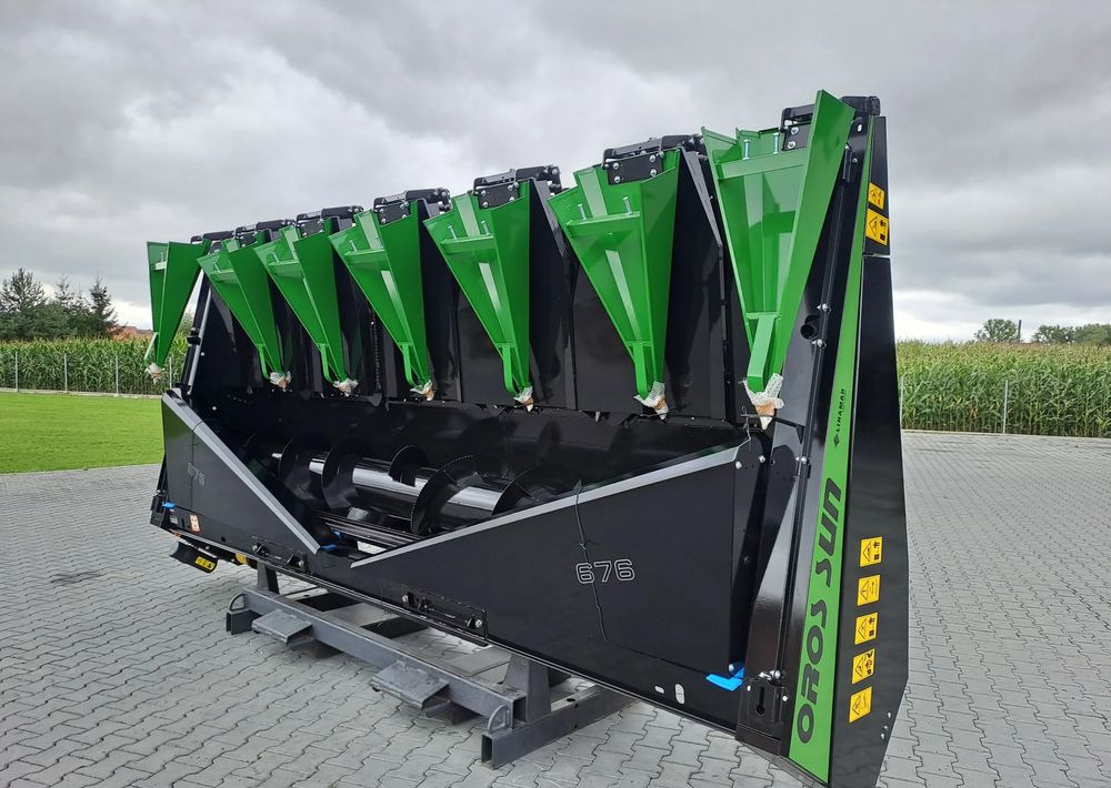 Oros Oros SUN 676 6 rzędowy, Nowe Przystawki do zbioru Słonecznika - Skärbord för solrosor: bild 1 Oros Oros SUN 676 6 rzędowy, Nowe Przystawki do zbioru Słonecznika - Skärbord för solrosor: bild 1