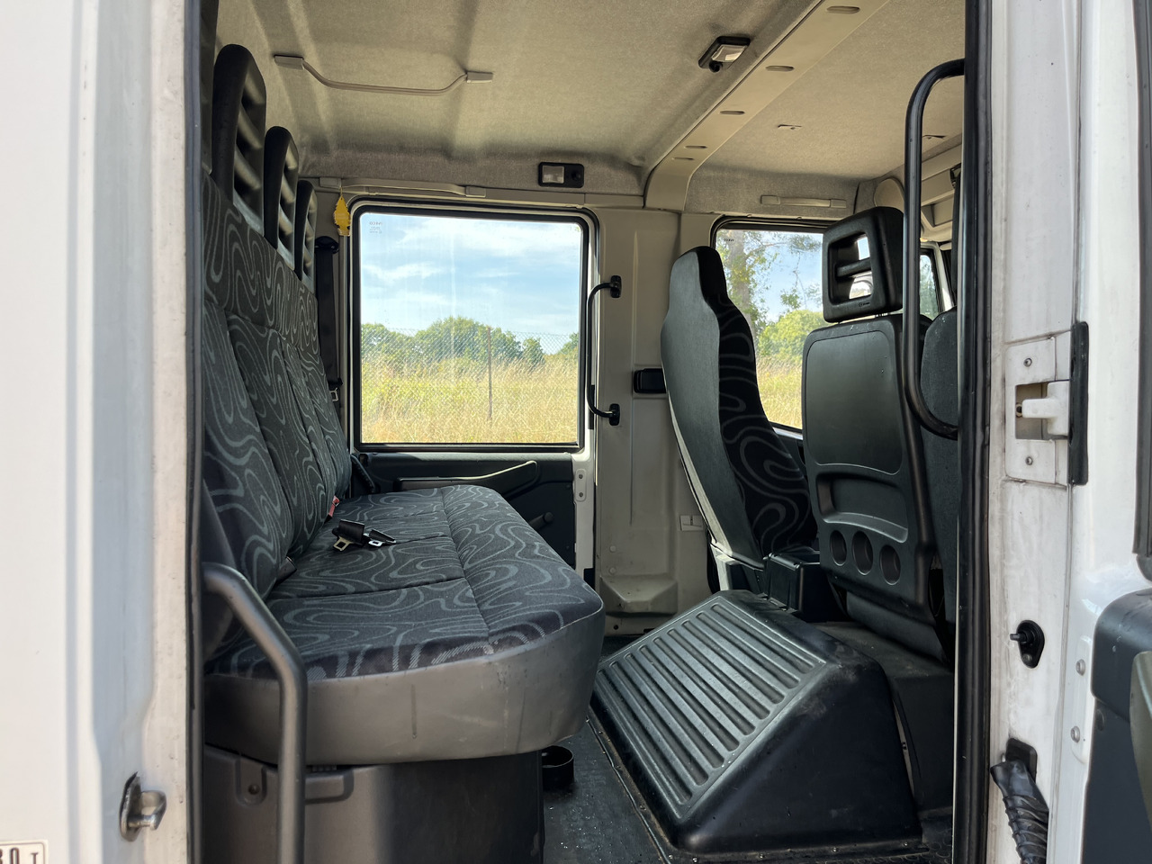 Iveco Eurocargo 100E22 caisse double cabine 7 places - Lastbil med skåp: bild 5 Iveco Eurocargo 100E22 caisse double cabine 7 places - Lastbil med skåp: bild 5