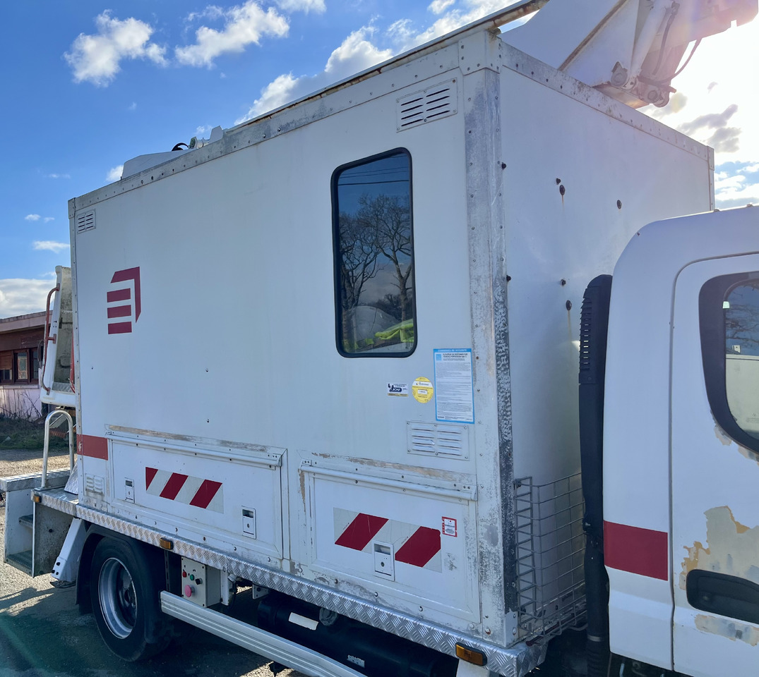 Mitsubishi Canter 7c15 - Billift: bild 4 Mitsubishi Canter 7c15 - Billift: bild 4