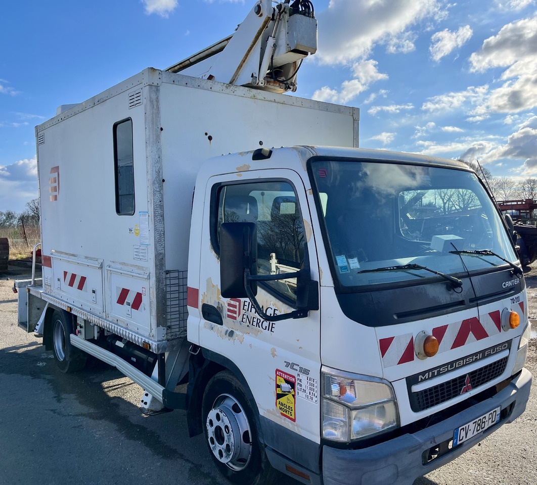 Mitsubishi Canter 7c15 - Billift: bild 2 Mitsubishi Canter 7c15 - Billift: bild 2