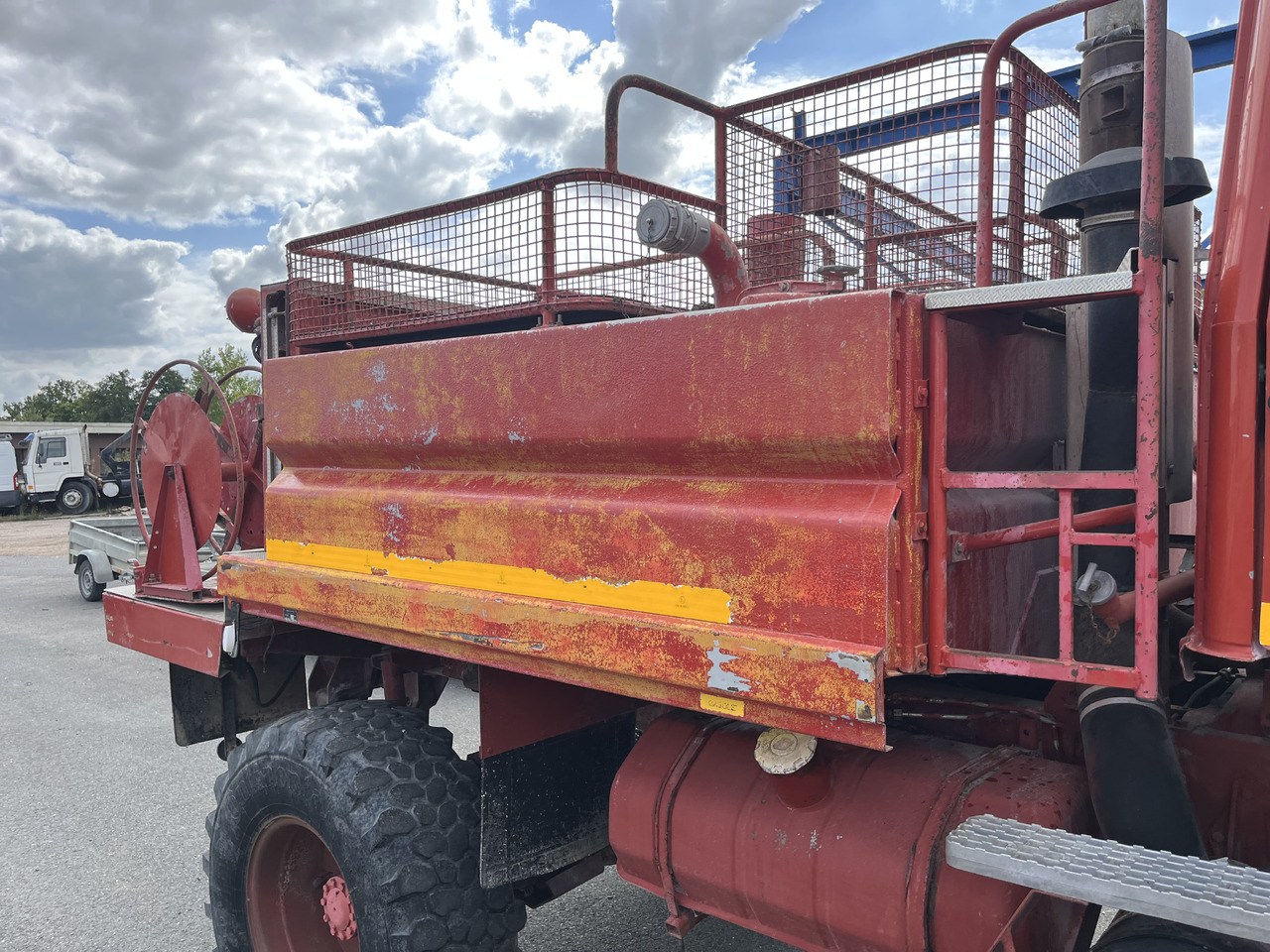 RENAULT 85-150 4x4 ccf citerne - Släck/ Räddningsvagn: bild 3 RENAULT 85-150 4x4 ccf citerne - Släck/ Räddningsvagn: bild 3