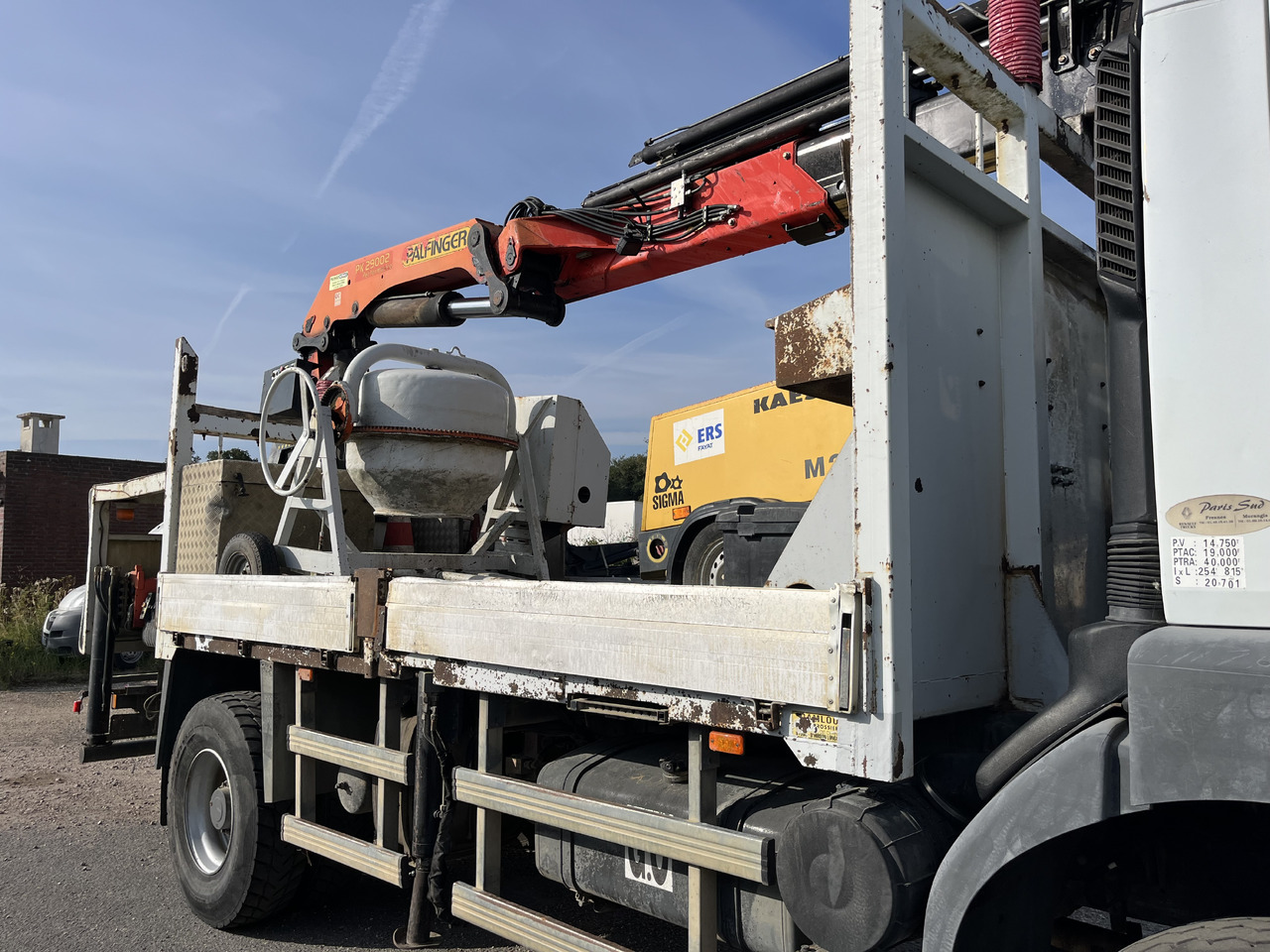 RENAULT Kerax 370dci 4x4 plateau grue Palfinger pk29002 - Flakbil, Kranbil: bild 3 RENAULT Kerax 370dci 4x4 plateau grue Palfinger pk29002 - Flakbil, Kranbil: bild 3