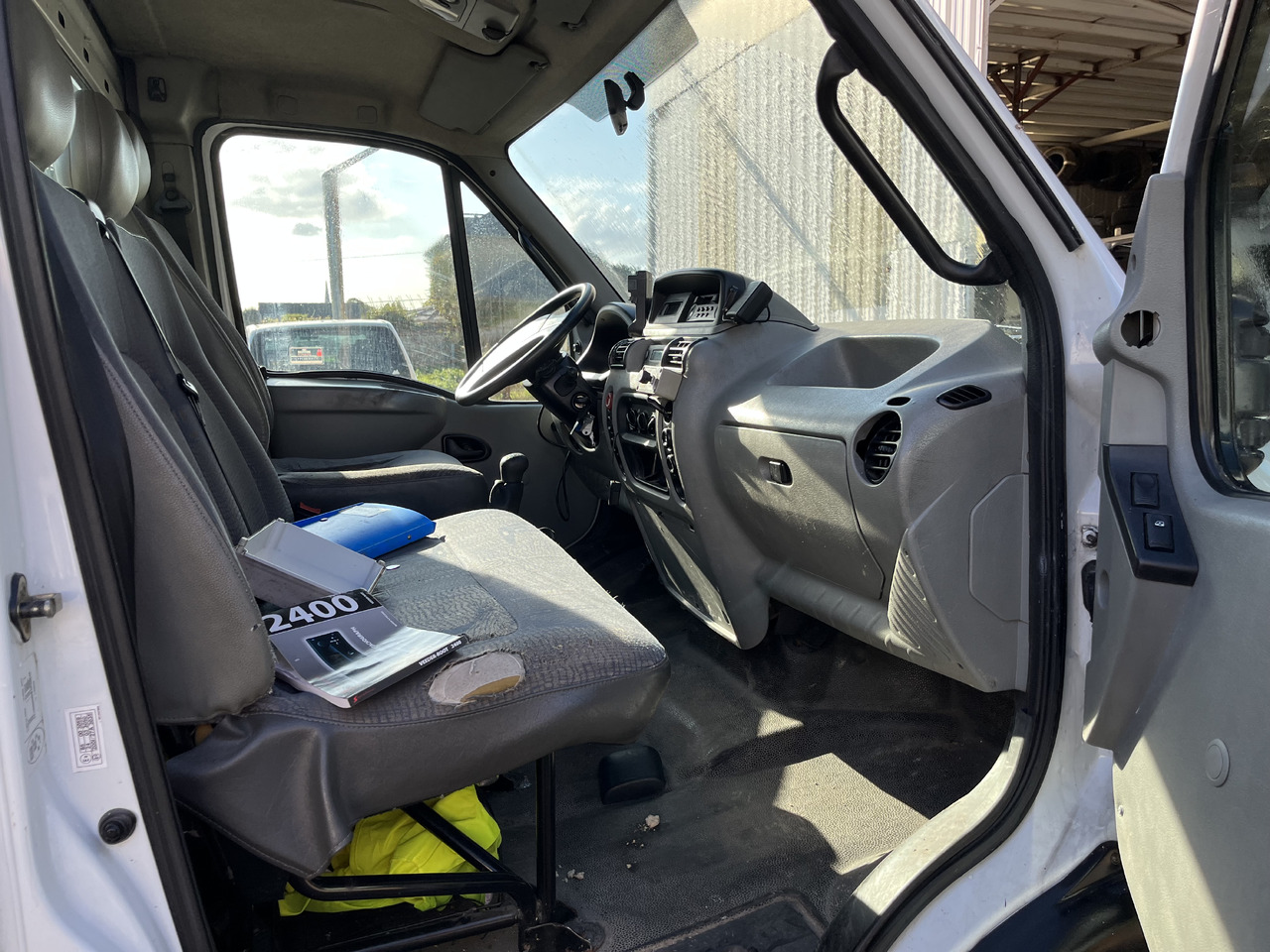 Renault Mascott 2L8 dci 130cv plateau hayon - Flakbil: bild 4 Renault Mascott 2L8 dci 130cv plateau hayon - Flakbil: bild 4