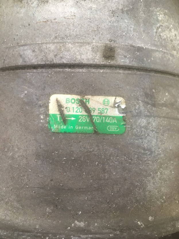 Bosch Lichtmaschine 140A Bosch 0120689587 / 0120689574 / 0120689571 0120689536 M - Generator för Buss: bild 2 Bosch Lichtmaschine 140A Bosch 0120689587 / 0120689574 / 0120689571 0120689536 M - Generator för Buss: bild 2